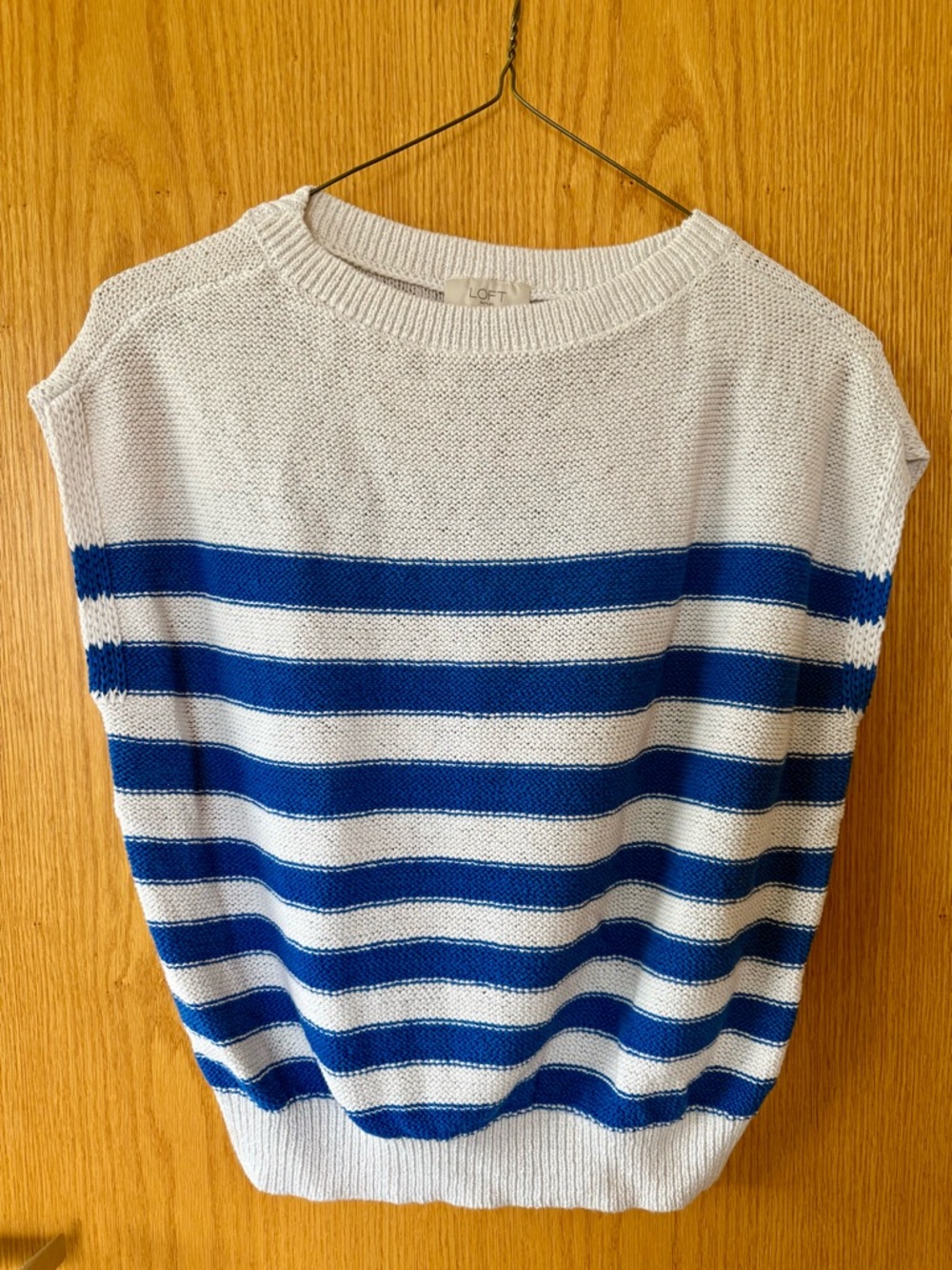 LOFT outlet Women's White & Blue Striped Knit sleeveless Sweater, small.